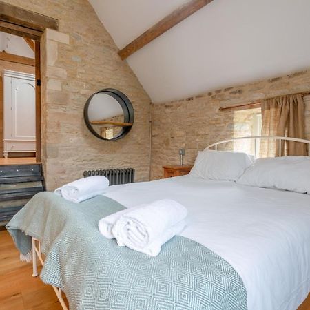 Вилла Middle Barn Dyrham Экстерьер фото