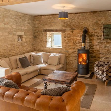 Вилла Middle Barn Dyrham Экстерьер фото