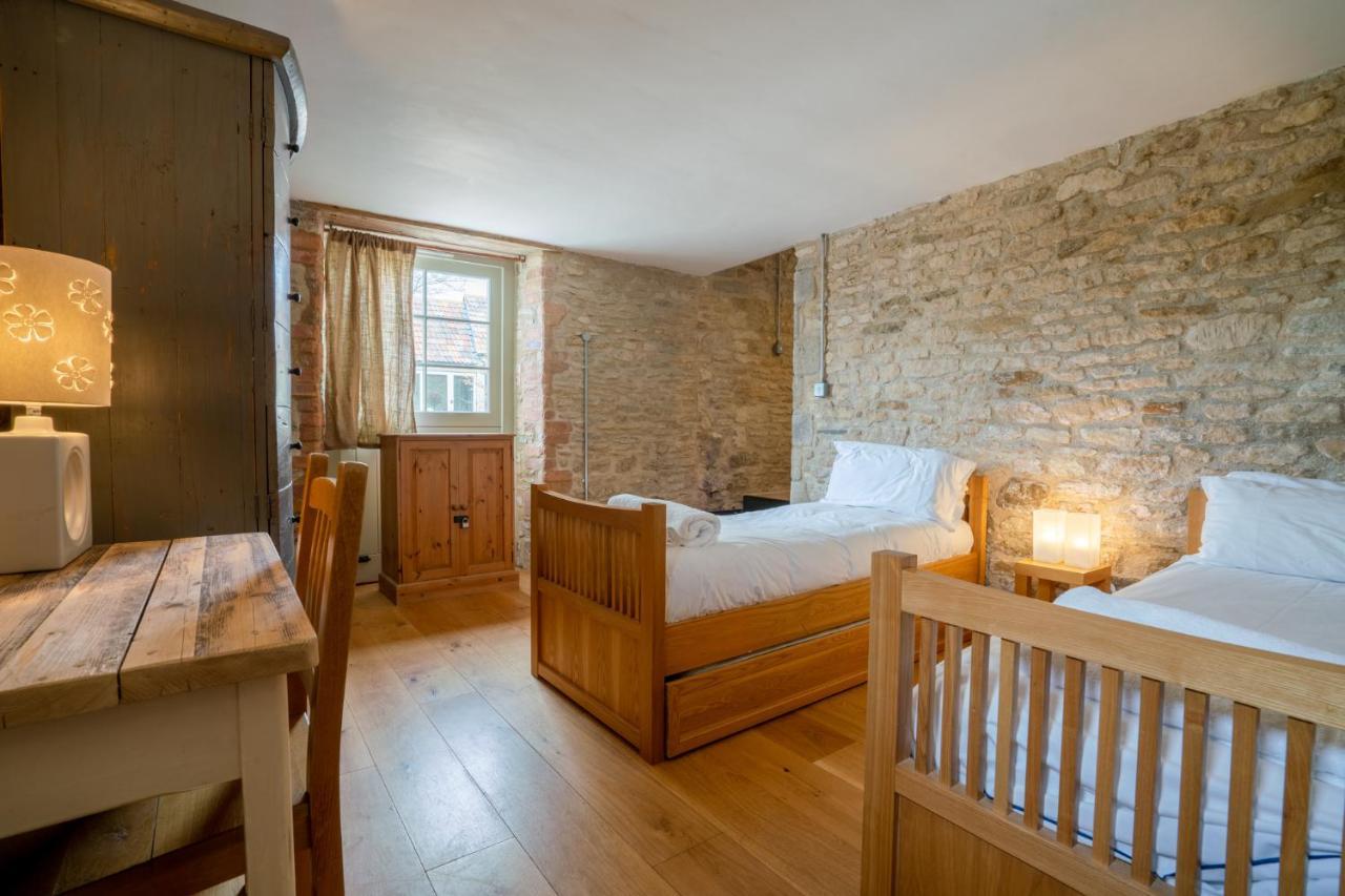 Вилла Middle Barn Dyrham Экстерьер фото