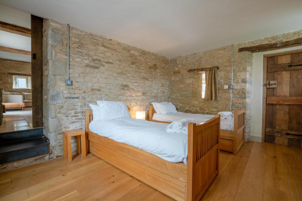 Вилла Middle Barn Dyrham Экстерьер фото
