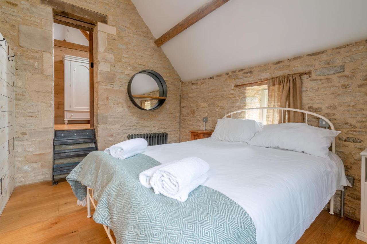 Вилла Middle Barn Dyrham Экстерьер фото