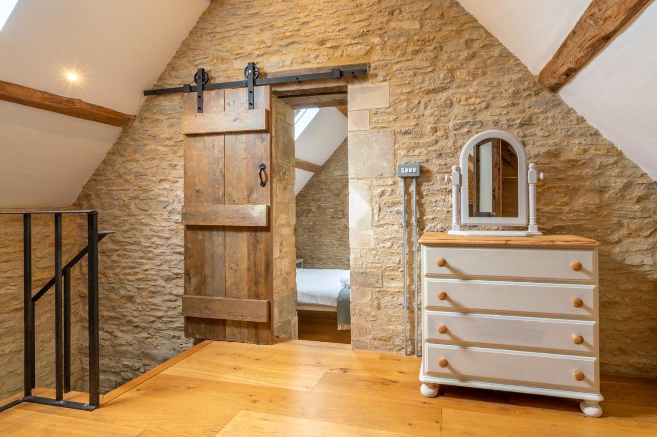 Вилла Middle Barn Dyrham Экстерьер фото