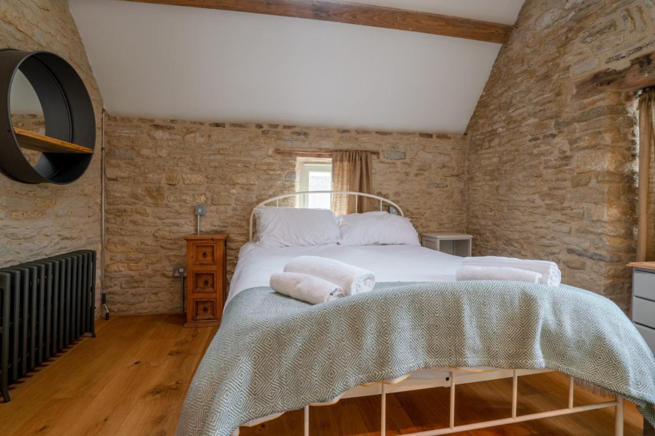 Вилла Middle Barn Dyrham Экстерьер фото